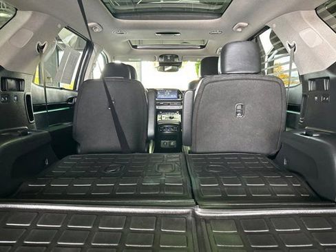 Used 2022 Hyundai Palisade Limited image 15