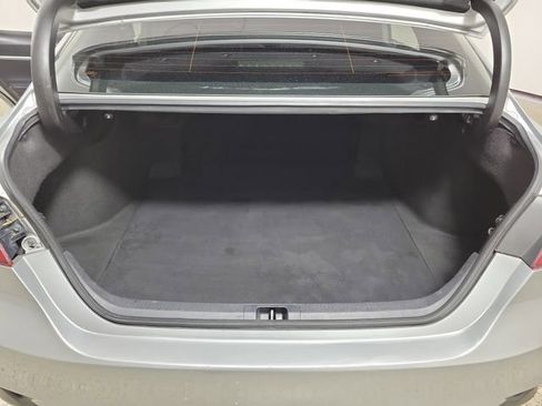 Used 2021 Toyota Camry LE image 9