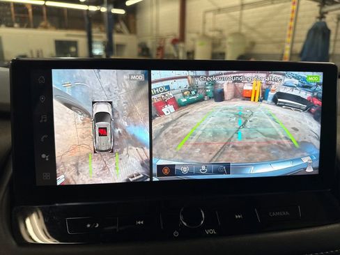 Certified 2024 Nissan Rogue SL w/ SL Premium Package image 22