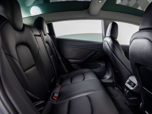 Used 2018 Tesla Model 3 Long Range image 22