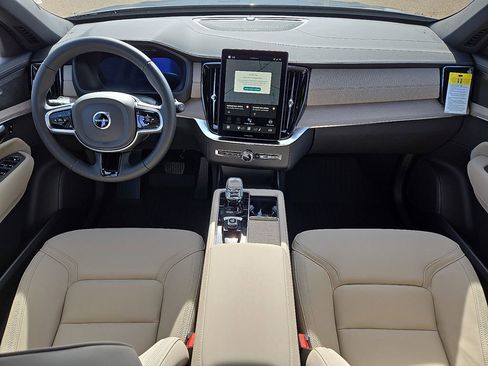 New 2026 Volvo XC90 B6 Plus w/ Protection Package Premier image 15