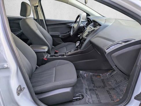 Used 2015 Ford Focus SE image 20