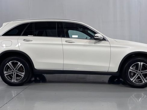 Used 2017 Mercedes-Benz GLC 300 4MATIC image 5