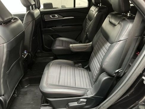 Used 2025 Ford Explorer ST-Line w/ Premium Package image 13