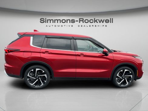 Used 2022 Mitsubishi Outlander SE AWD/4WD image 6