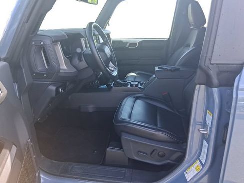 Used 2025 Ford Bronco Outer Banks AWD/4WD image 10
