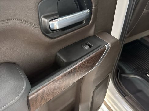 Used 2023 GMC Sierra 3500 Denali w/ Technology Package image 32