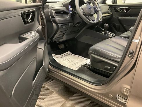 Used 2025 Subaru Forester Limited AWD/4WD image 13