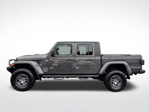 Used 2020 Jeep Gladiator Overland image 2