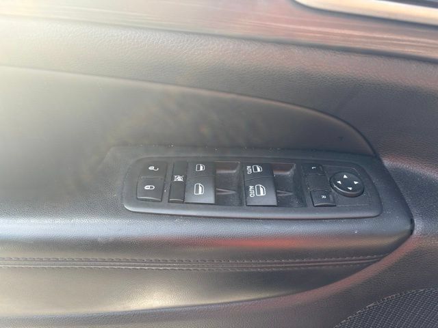 Used 2022 Jeep Grand Cherokee Laredo E w/ Security & Convenience Group RWD image 43