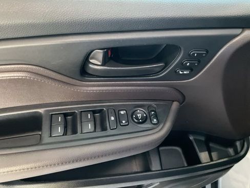 Certified 2023 Honda Odyssey EX-L image 6