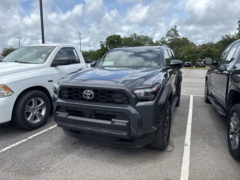 Used 2025 Toyota 4Runner TRD Off-Road Premium AWD/4WD image 2