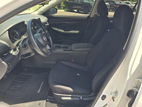 Used 2024 Nissan Sentra S FWD image 11