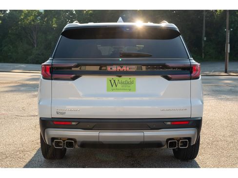 Used 2026 GMC Acadia Elevation w/ Elevation Premium Package FWD image 7