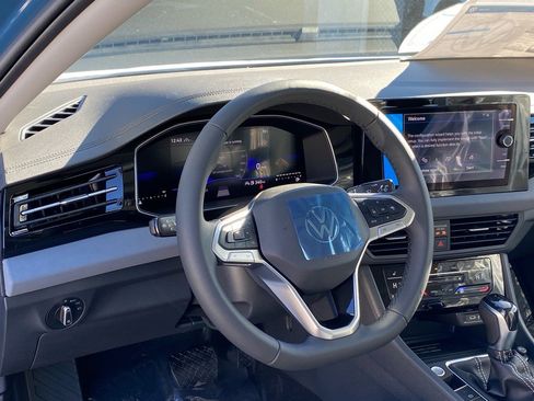 New 2026 Volkswagen Jetta SE image 4