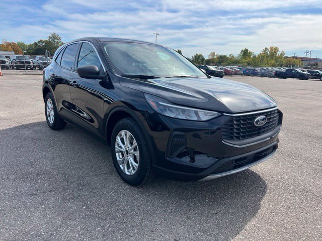 Certified 2023 Ford Escape Active AWD/4WD image 3