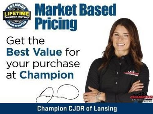 Used 2025 Jeep Compass Trailhawk AWD/4WD image 30
