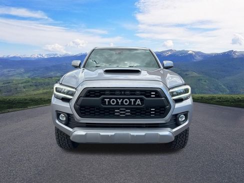 Certified 2021 Toyota Tacoma TRD Sport w/ TRD Premium Sport Package AWD/4WD image 9
