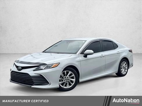 Used 2023 Toyota Camry LE image 1