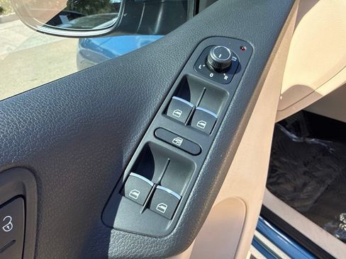 Used 2017 Volkswagen Tiguan Wolfsburg Edition AWD/4WD image 11