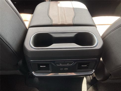 Used 2024 Chevrolet Silverado 1500 High Country w/ Technology Package image 27