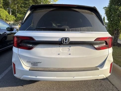 Used 2026 Honda Odyssey EX-L image 5