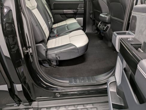 Used 2025 Ford F150 Lightning Platinum image 26