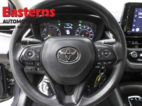 Used 2023 Toyota Corolla LE w/ Carpet Mat Package (TMS) FWD image 10