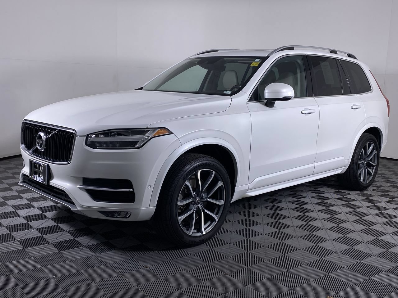 Used 2018 Volvo XC90 T6 Momentum w/ Convenience Package AWD/4WD image 17