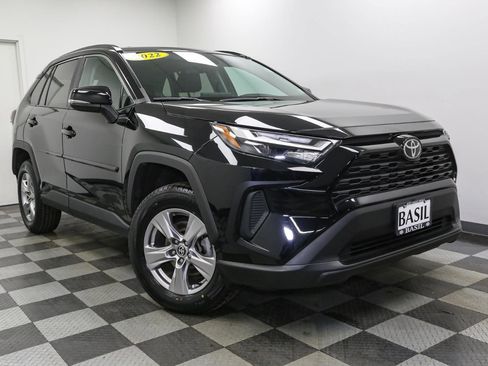 Used 2022 Toyota RAV4 XLE image 2