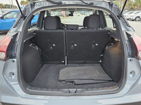 Used 2024 Nissan Kicks SR image 6