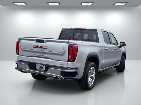 Used 2020 GMC Sierra 1500 SLT w/ SLT Premium Plus Package image 4