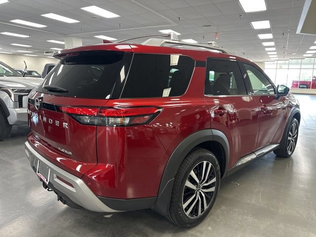 Used 2025 Nissan Pathfinder Platinum w/ Cargo Package FWD image 7