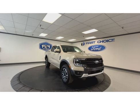 New 2025 Ford Ranger Lariat w/ FX4 Off-Road Package image 4