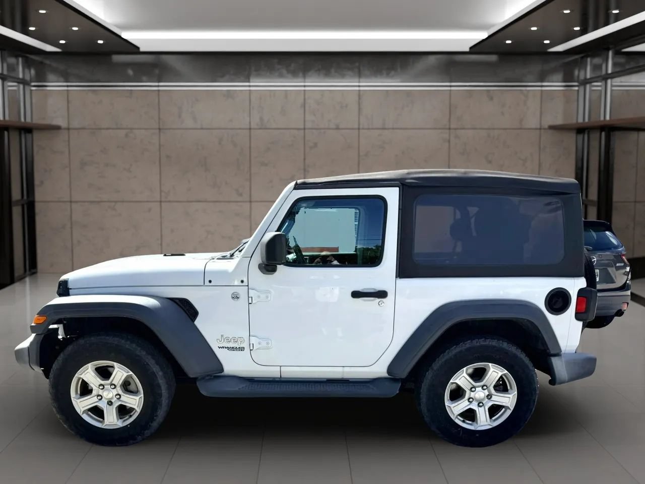 Used 2019 Jeep Wrangler Sport AWD/4WD image 6