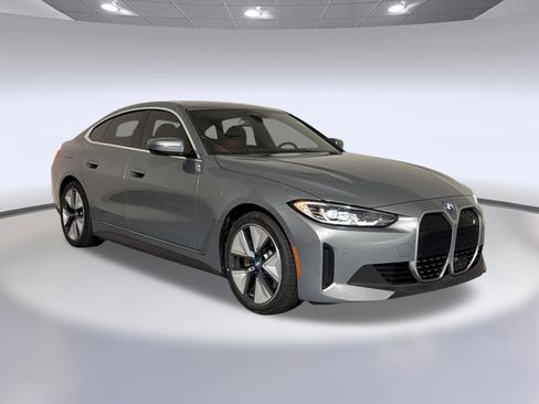Used 2023 BMW i4 eDrive35 RWD image 7