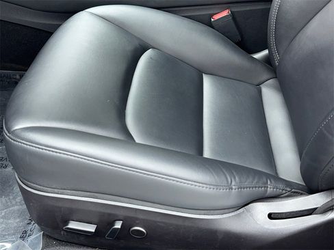 Used 2023 Tesla Model 3 Standard Range image 35