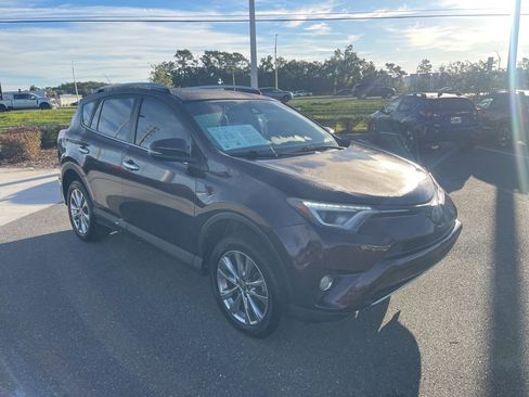 Used 2017 Toyota RAV4 Limited image 3