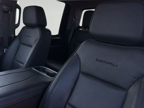 Used 2024 GMC Sierra 2500 Denali w/ Denali Reserve Package AWD/4WD image 13