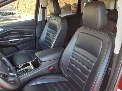 Used 2019 Ford Escape SEL image 12