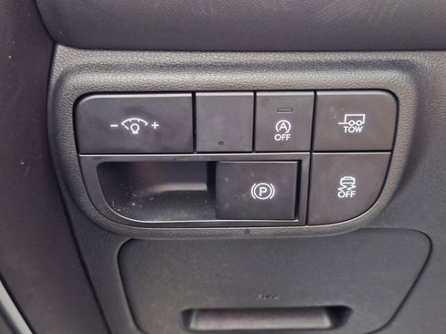 Used 2026 Hyundai Palisade SE FWD image 14