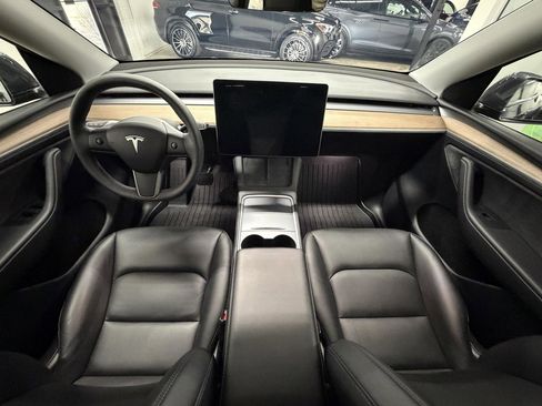 Used 2023 Tesla Model Y Long Range image 13
