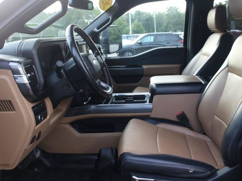 Used 2023 Ford F250 Lariat w/ Sport Appearance Package AWD/4WD image 16
