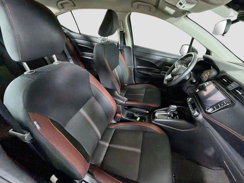 Used 2024 Nissan Versa SR FWD image 28