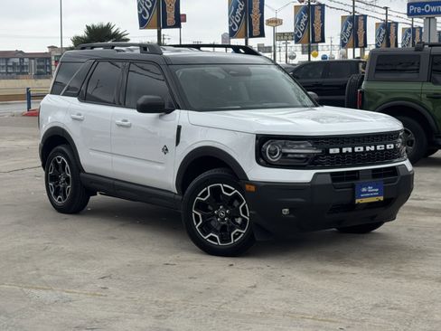 Used 2025 Ford Bronco Sport Outer Banks image 1