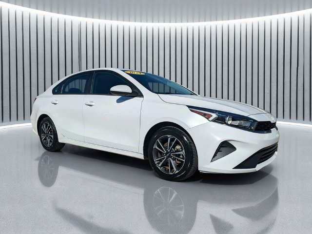 Used 2024 Kia Forte LXS FWD image 2