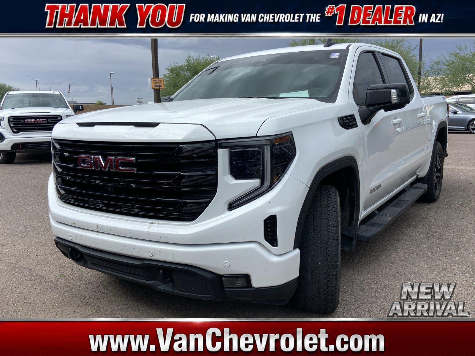 Used 2024 GMC Sierra 1500 Elevation w/ Elevation Premium Package AWD/4WD image 1