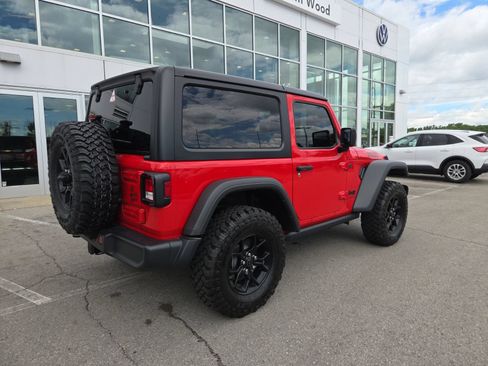 Used 2025 Jeep Wrangler Sport AWD/4WD image 7