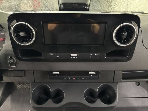 Used 2026 Mercedes-Benz Sprinter 2500 image 22