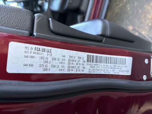 Used 2019 Jeep Grand Cherokee Limited image 35